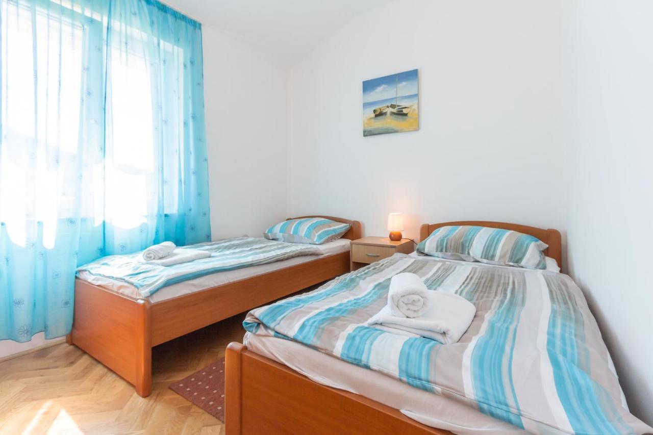 Apartments Ema & Mislav With Terrace Baska  Exterior photo